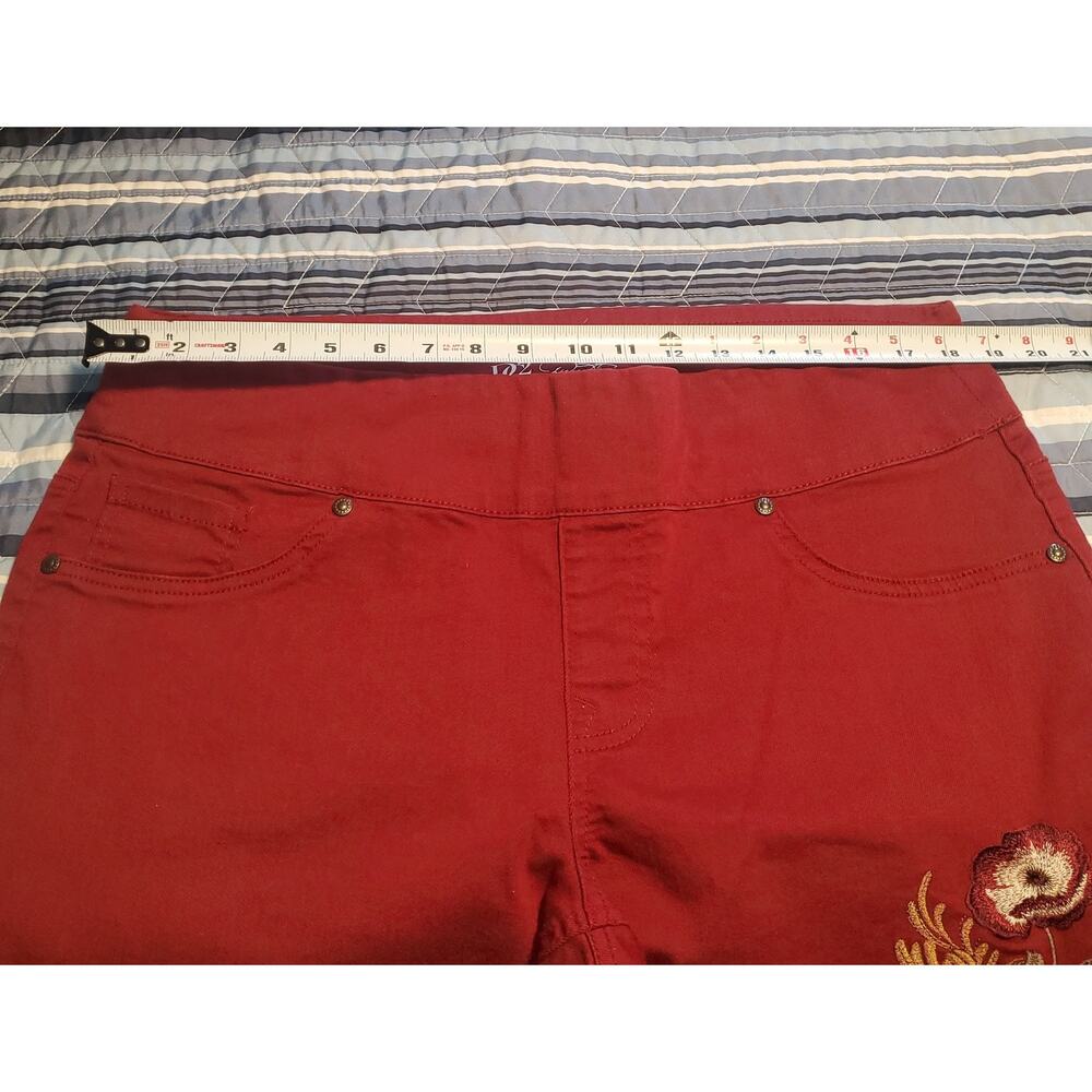 DG2 Diane Gilman Red Embroidered Floral PXL (37x27) Boho Boot Pull On Jeans - Picture 9 of 11